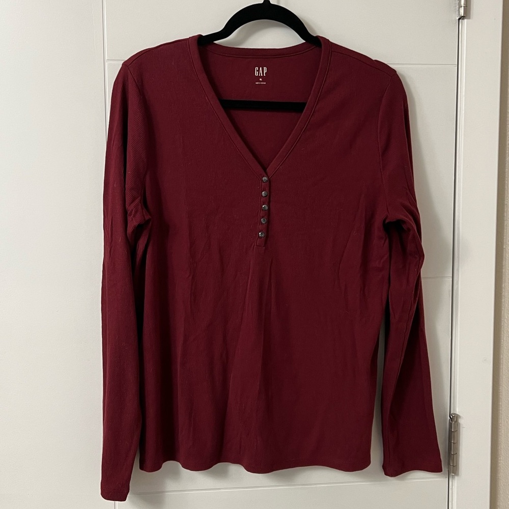 GAP Henley